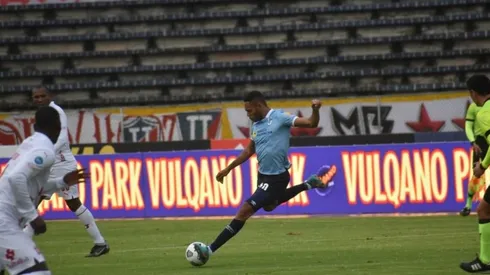 Ismael Díaz vuelve a figurar con gol y asistencia