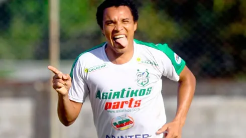 Rambo De León responde a los que lo critican por no retirarse