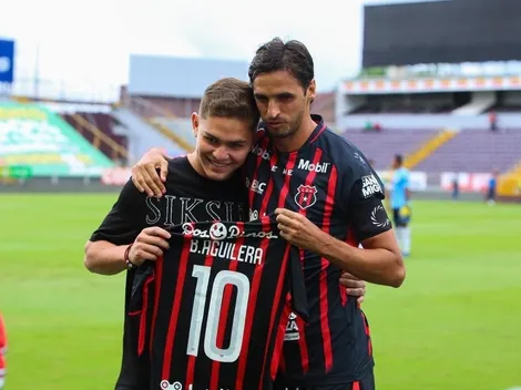 ¡Más que un homenaje! El emotivo encuentro entre Brandon Aguilera y Bryan Ruiz