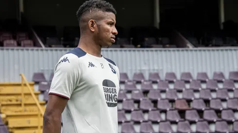 Fidel Escobar no pudo debutar con Saprissa