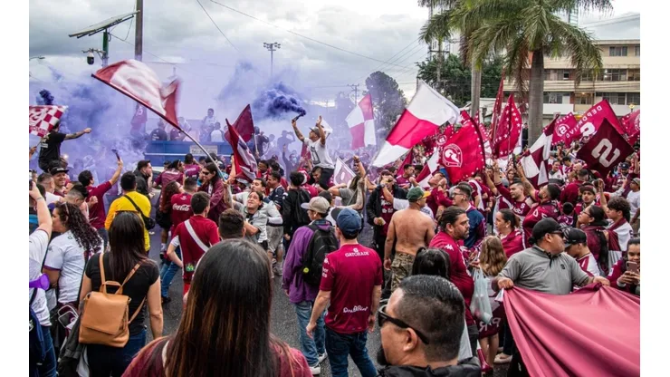 El saprissismo se muestra muy ilusionado con el equipo que conformaron para este torneo (Saprissa)