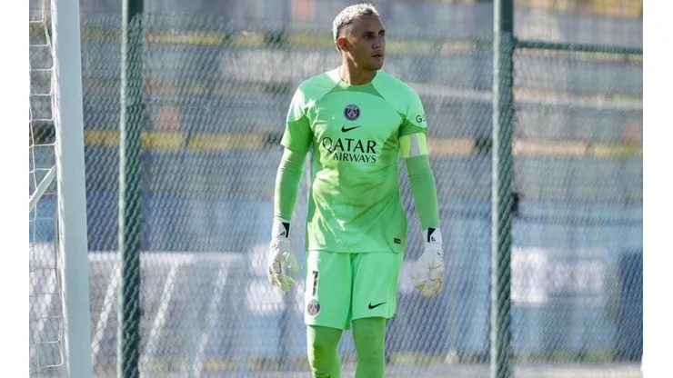 Keylor Navas realiza pretemporada con el PSG y es capitán