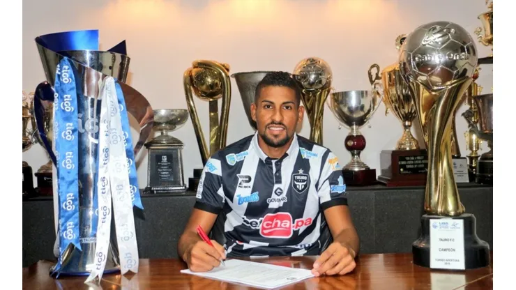 Miguel Camargo busca volver al extranjero