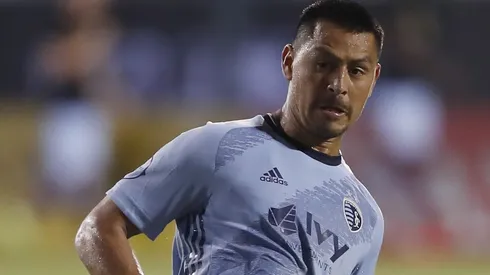Roger Espinoza recibe premio en la MLS
