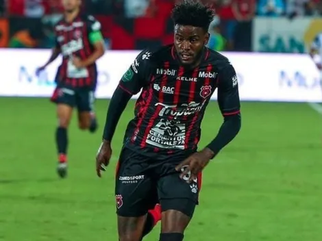 Freddy Góndola maneja ofertas en el mercado