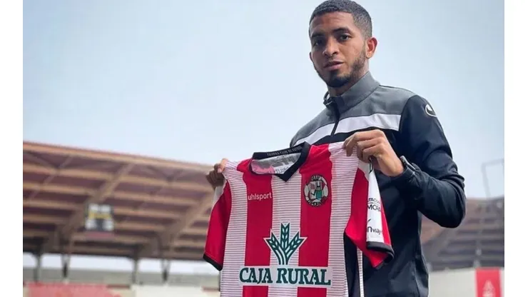 César Yanis podría llegar al fútbol de Honduras