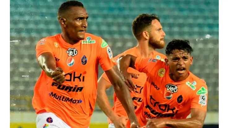 Jiovany Ramos salvó el empate con un golazo