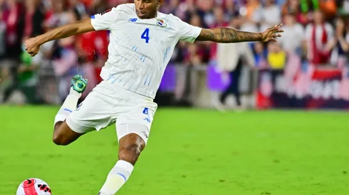 Fidel Escobar podría llegar al fútbol de Costa Rica