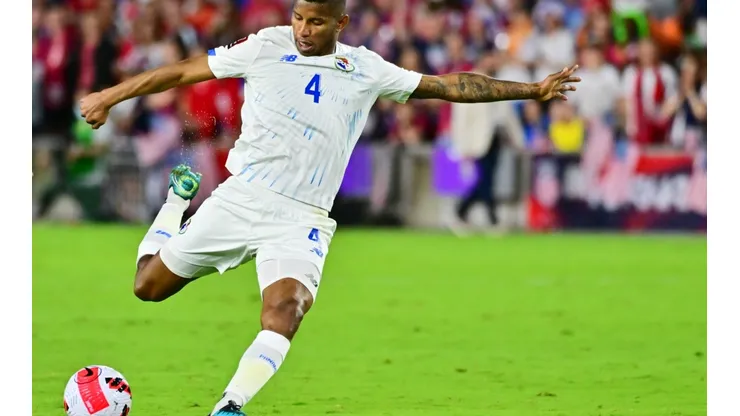 Fidel Escobar podría llegar al fútbol de Costa Rica