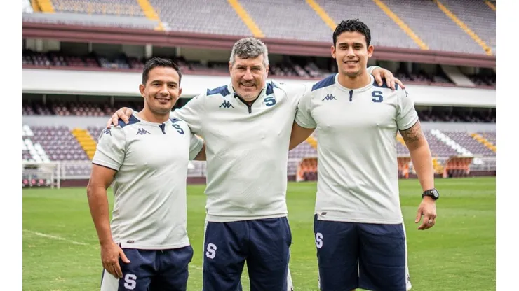 Salidas y llegadas en el Cuerpo Técnico liderado por Jeaustin Campos.