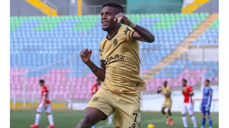José Fajardo firma un Póker con Cusco FC