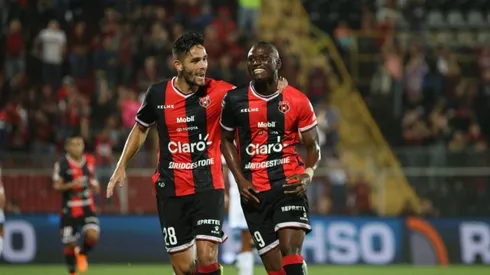 Abdiel Arroyo muestra su apoyo hacia LD Alajuelense