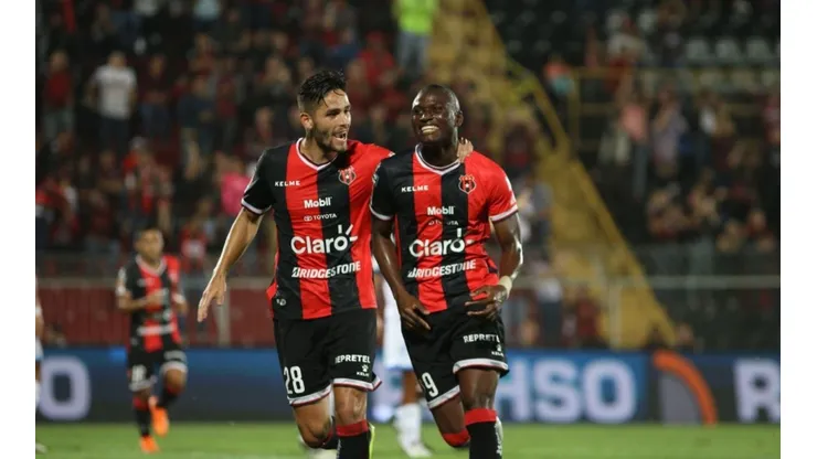 Abdiel Arroyo muestra su apoyo hacia LD Alajuelense