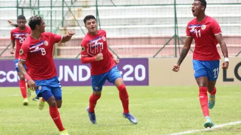 Costa Rica avanza a cuartos de final al golear a Trinidad y Tobago