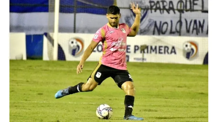 José Pinto podría no continuar en el futbol de Paraguay