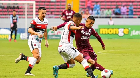 Alajuelense y Saprissa definen una de los series para la final de segunda fase (Saprissa)