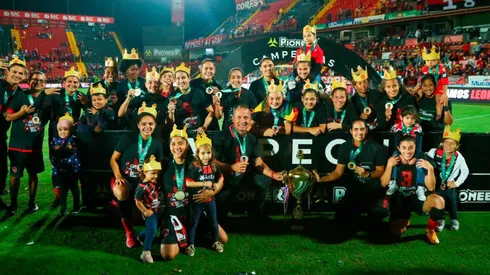 ¡Histórico título! Alajuelense tricampeón invicto del torneo femenino de Costa Rica.