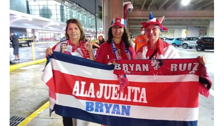 Madre de Bryan Ruiz con mucha nostalgia le hace un pedido a su hijo