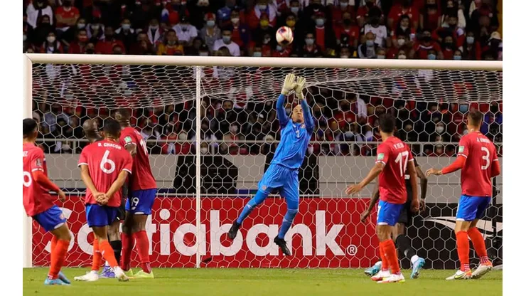 Yeltsin Tejeda se rinde ante el compromiso y la grandeza de Keylor Navas.