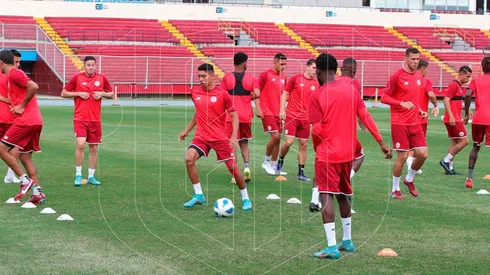 Los 5 jugadores de Costa Rica que se perderán el repechaje ante Nueva Zelanda.