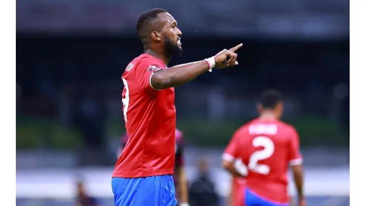 Kendall Waston se ilusiona ir a Qatar 2022