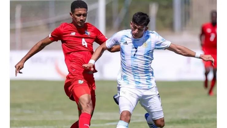 Thomas Christiansen incorporará dos juveniles