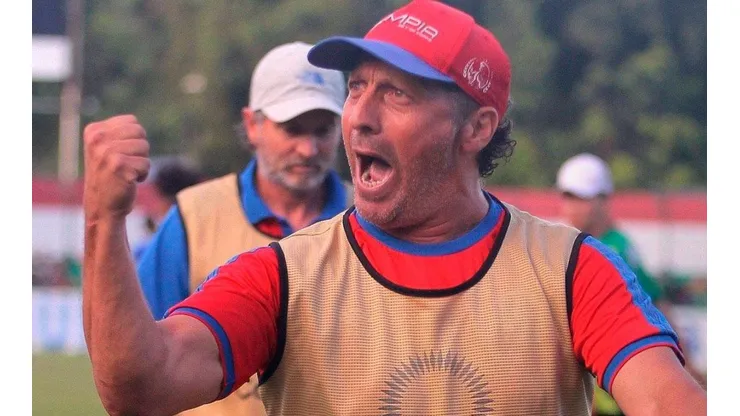Pedro Troglio revela cuál es su mayor cábala en el Olimpia