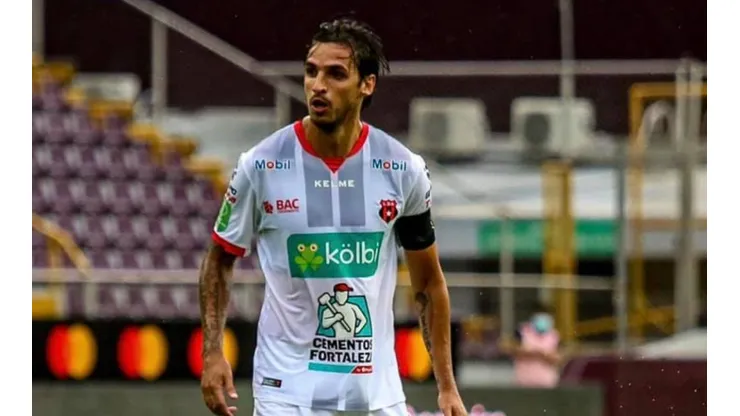 Bryan Ruiz, capitán de Alajuelense (LDA)