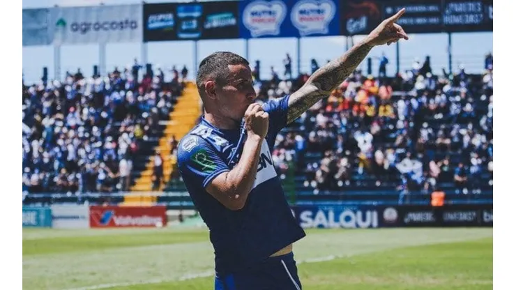 Luis Ronaldo Araya renovó con Cartaginés hasta el 2024 (CSC)