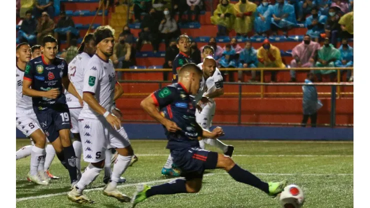 Saprissa sonríe y semifinales sin cambio: Declaran sin lugar la apelación de San Carlos.
