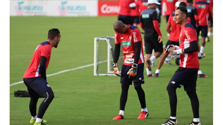 Patrick Pemberton entrenando con la Selección junto a Navas (Patrick Pemberton, Facebook)