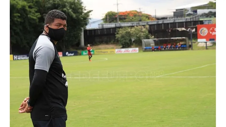 Ronald Gómez, asistente técnico de la Selección de Costa Rica