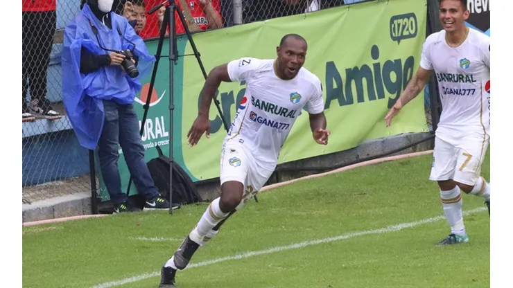Comunicaciones vence a Municipal en el juego de ida de la Final [VIDEO]