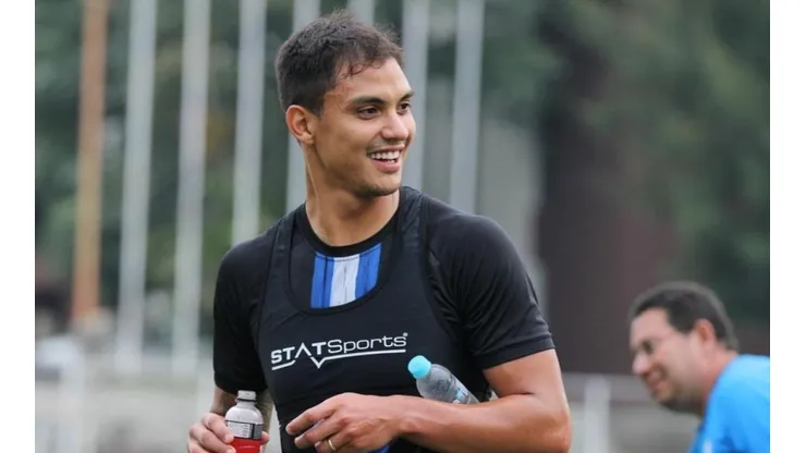 Erick Cabalceta podría pasar al Saprissa