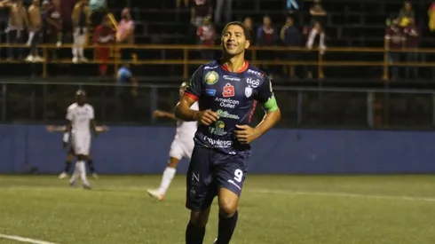 Saborío está muy cerca de conseguir un par de marcas personales en goleo (ADSC)