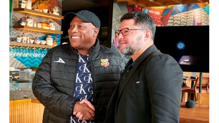 Jafet Soto: "Hernán Medford tuvo ofertas en Honduras y Guatemala, por suerte ninguna fue atractiva".