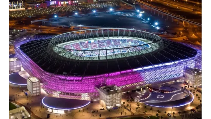 Estadio AHMED BIN ALI, Doha, Catar