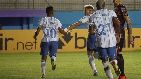 Alfredo Stephens anotó en la derrota de 9 de Octubre FC