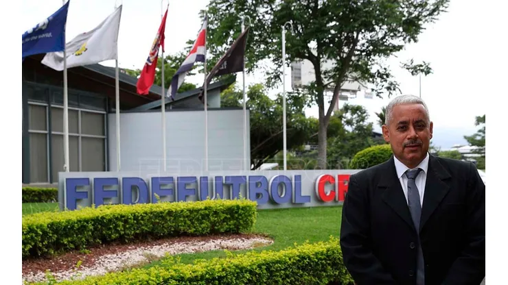 FIFA hará investigación en Costa Rica ante denuncia de árbitros por presiones de directivos de clubes.