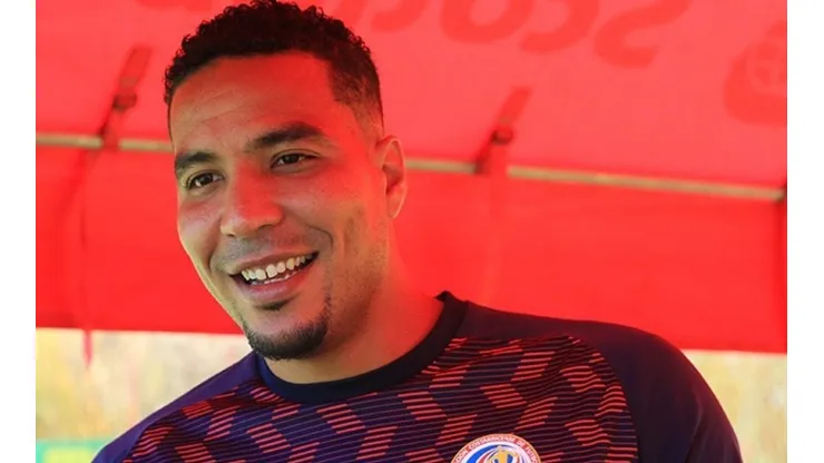 Esteban Alvarado extendió su ligamen con el Herediano por un año más (Esteban Alvarado, Instagram)