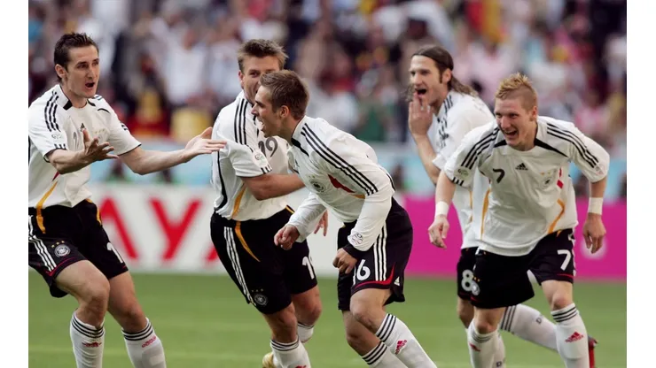 FIFA recuerda golazo de Alemania a Costa Rica en el Mundial de 2006.