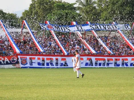 Un club histórico de El Salvador podría descender por deudas