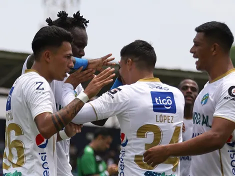 Comunicaciones golea a Santa Lucía en los cuartos de final [VIDEO]