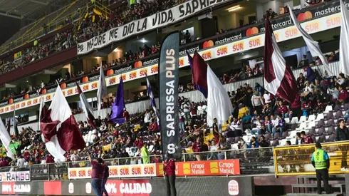 La afición morada se llena de ilusiones y acaricia la clasificación (Saprissa)