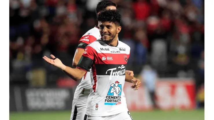 Johan Venegas, dispuesto a "derramar sangre" para salir campeón con la Liga Deportiva Alajuelense.