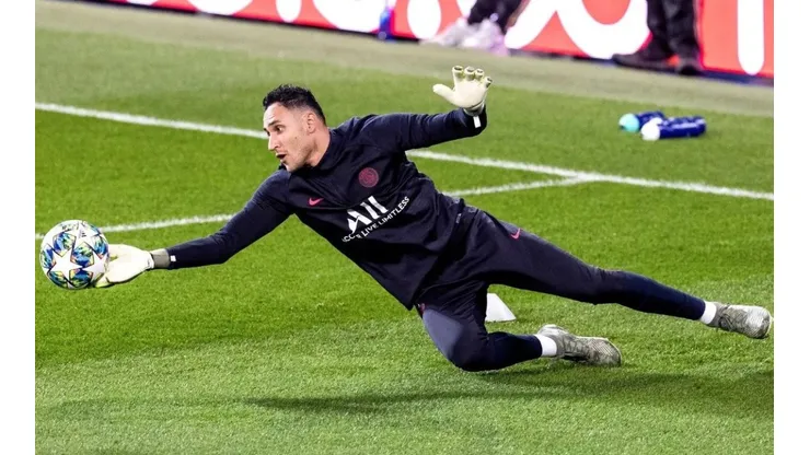 Keylor Navas se lució en la práctica del PSG