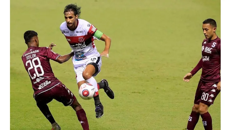 Bryan Ruiz explicó la derrota ante Saprissa