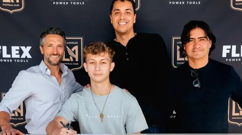 Nathan Ordaz firma contrato profesional con Los Angeles FC