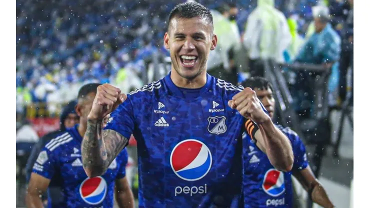 Con esta fotografía en sus redes sociales, el costarricense Juan Pablo Vargas celebró el triunfo de su equipo y agradeció a la afición (Juan Pablo Vargas, Twitter)
