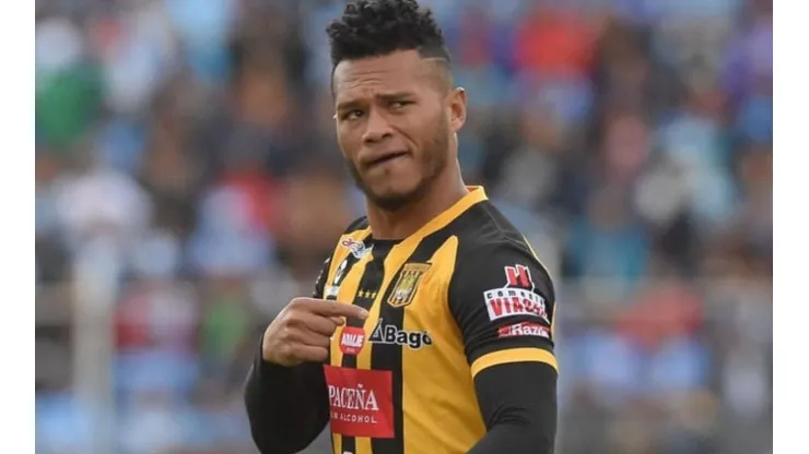 Rolando Blackburn entre los goleadores históricos de The Strongest